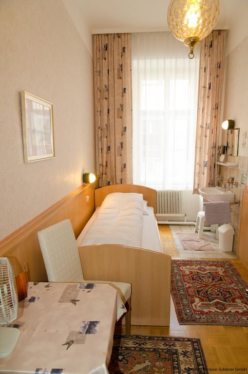 Schweizer Pension Solderer Viena Quarto foto