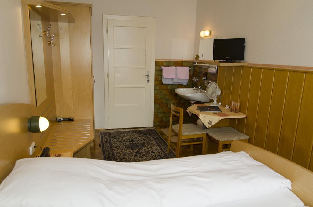 Schweizer Pension Solderer Viena Quarto foto